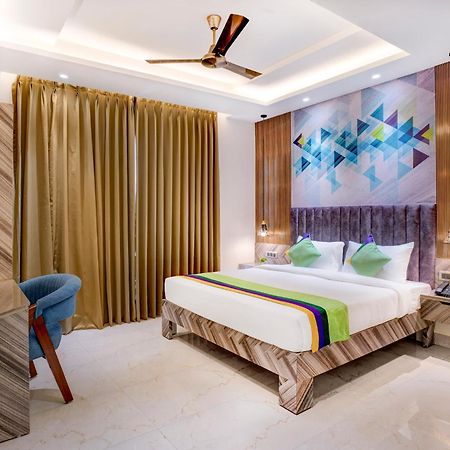 Treebo Corporate Inn ノイダ エクステリア 写真