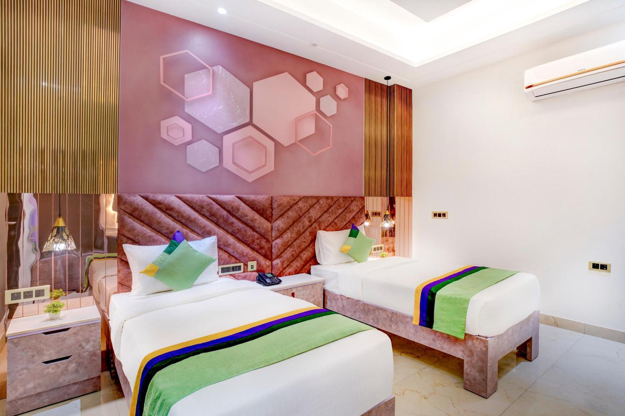 Treebo Corporate Inn ノイダ エクステリア 写真